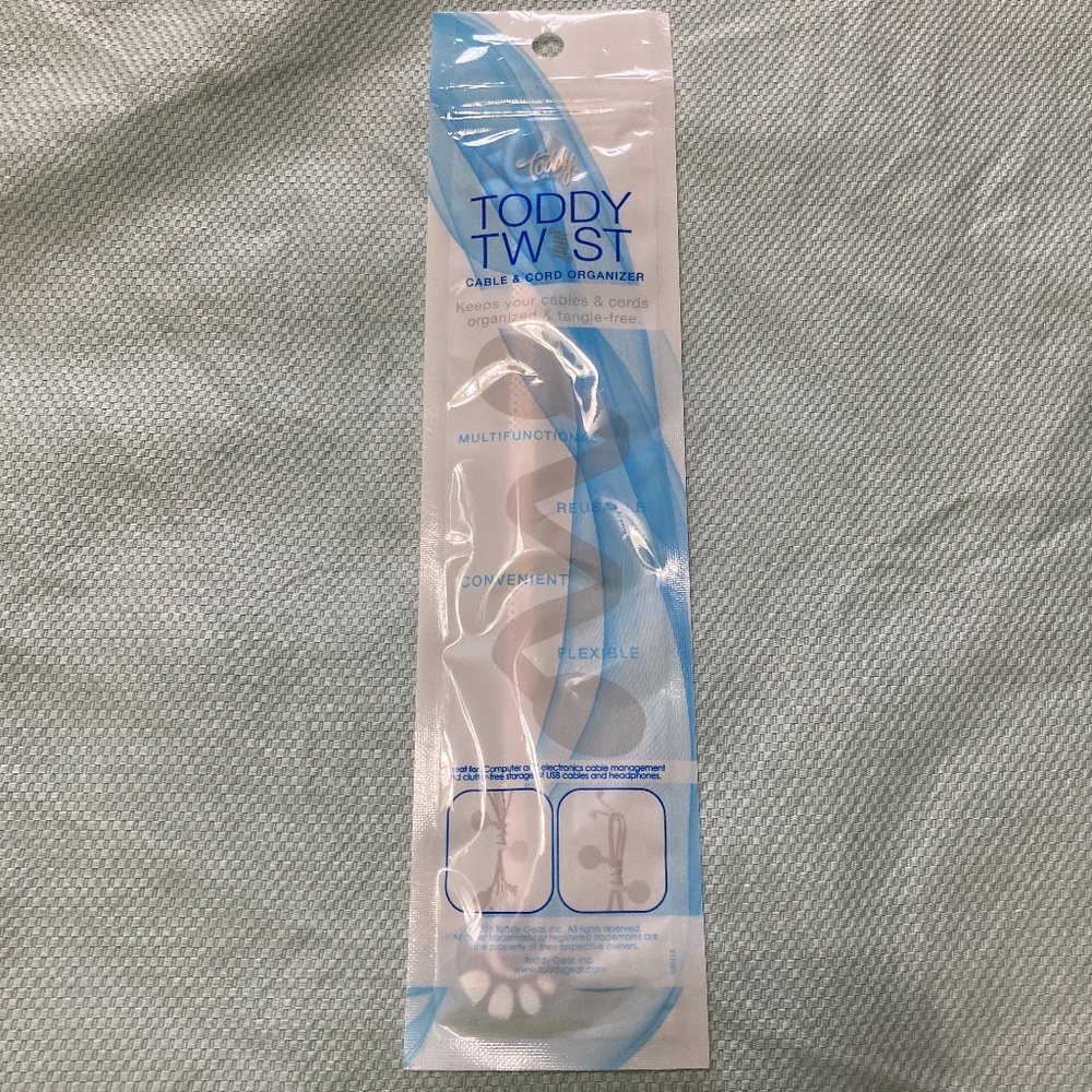 Toddy Twist Cable & Cord Organizer, Chick-fil-A, Phone Computer-Brand New!